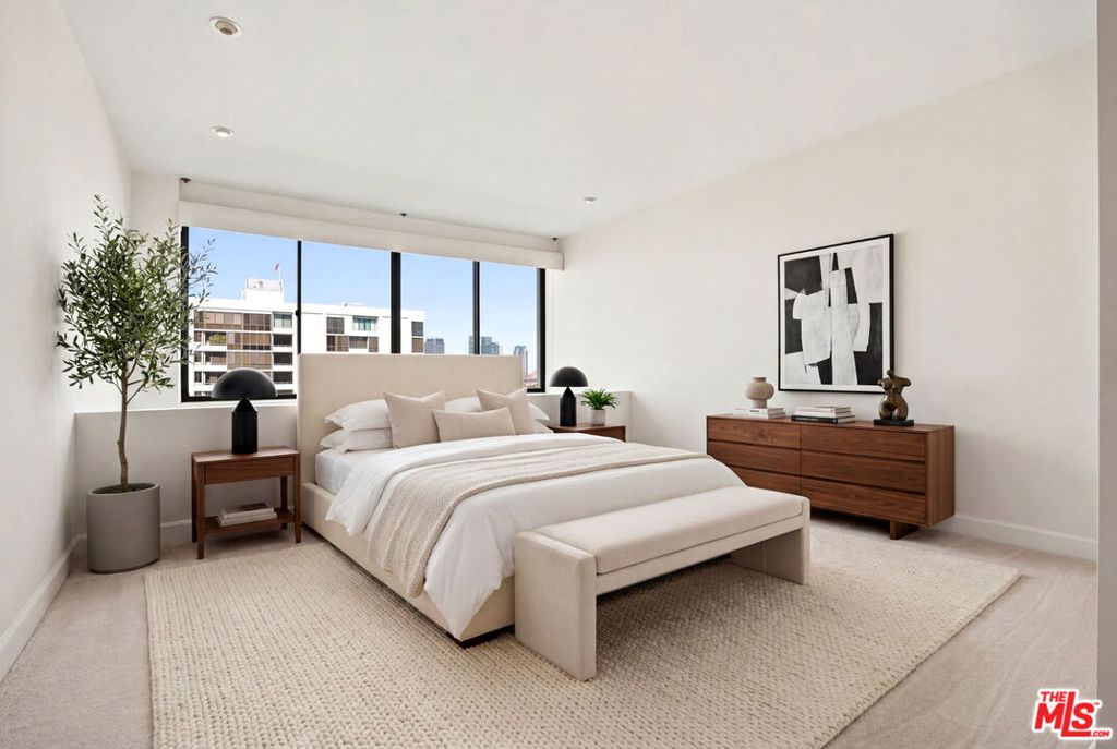 10724 Wilshire Boulevard 1104 Property Photo 17