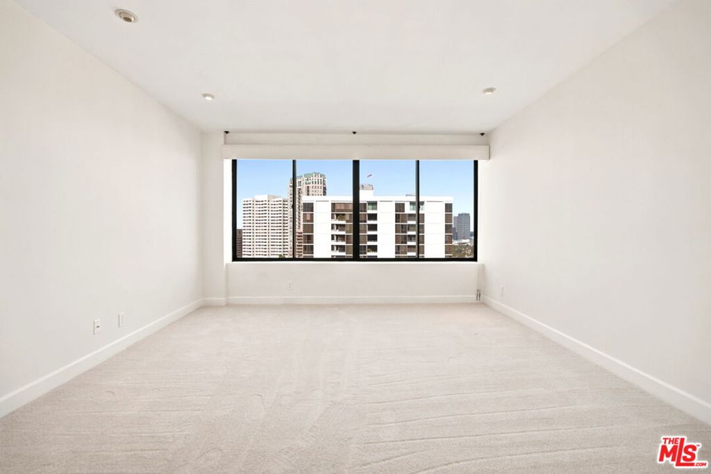 10724 Wilshire Boulevard 1104 Property Photo 19