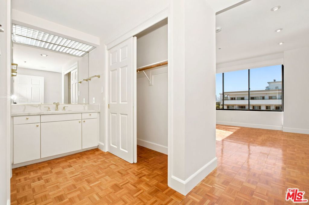 10724 Wilshire Boulevard 1104 Property Photo 29