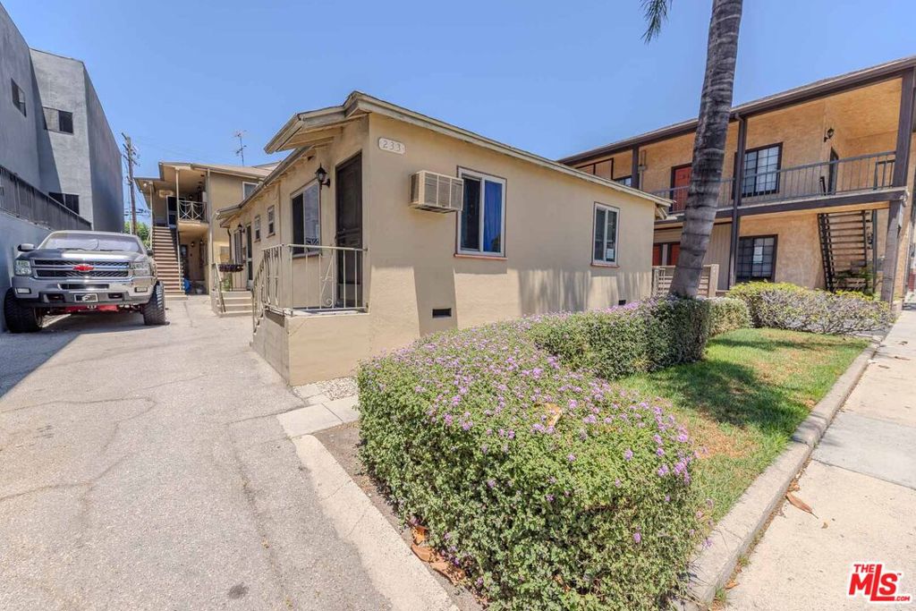 233 E Alameda Avenue A Property Photo 19