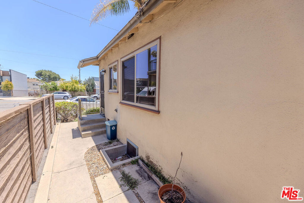 233 E Alameda Avenue A Property Photo 21