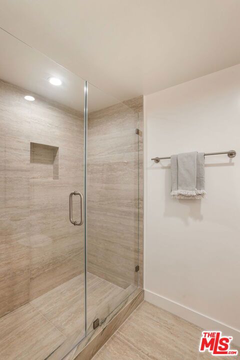 13600 Marina Pointe Drive 604 Property Photo 22