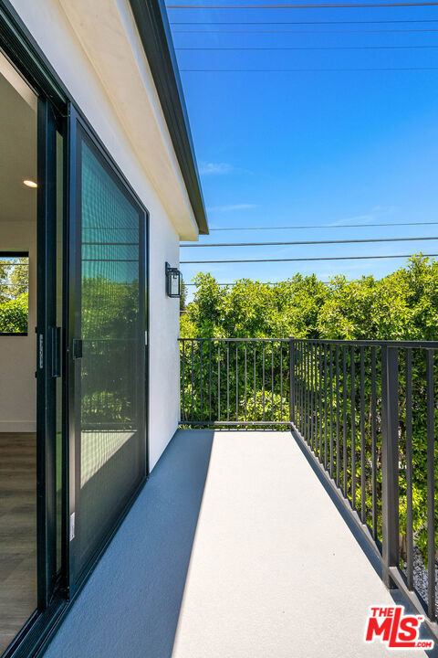 5954 Simpson Avenue Property Photo 25