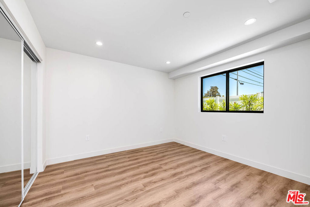 5954 Simpson Avenue Property Photo 39