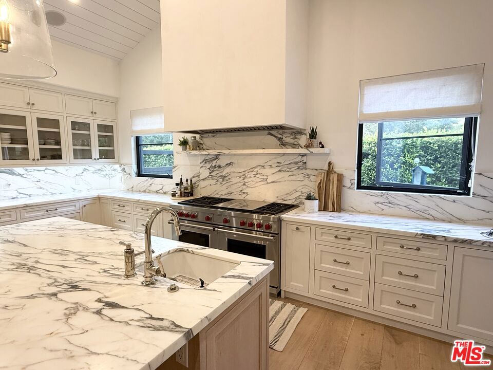 6025 Paseo Canyon Drive Property Photo 6