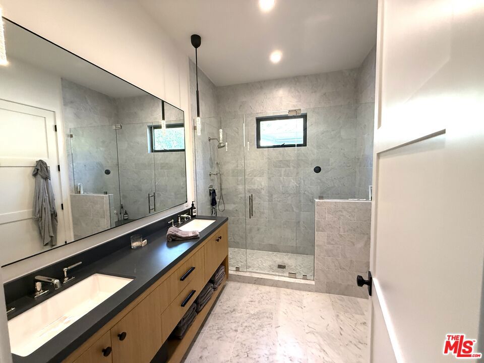 6025 Paseo Canyon Drive Property Photo 11