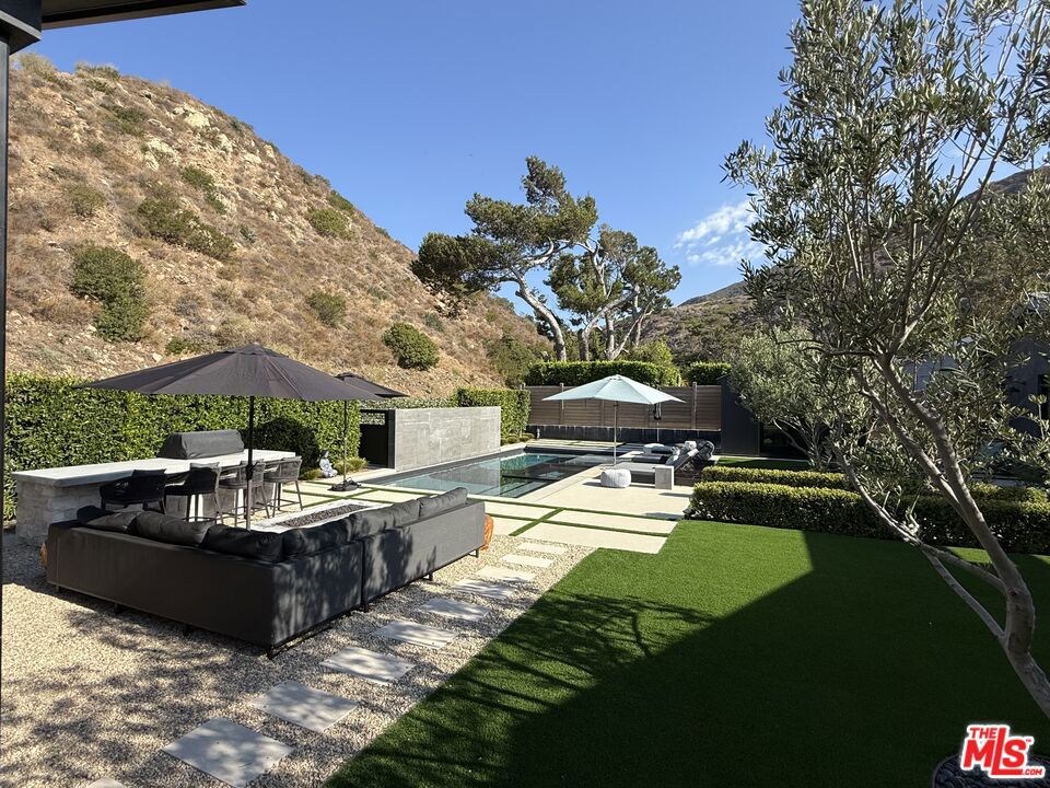6025 Paseo Canyon Drive Property Photo 17