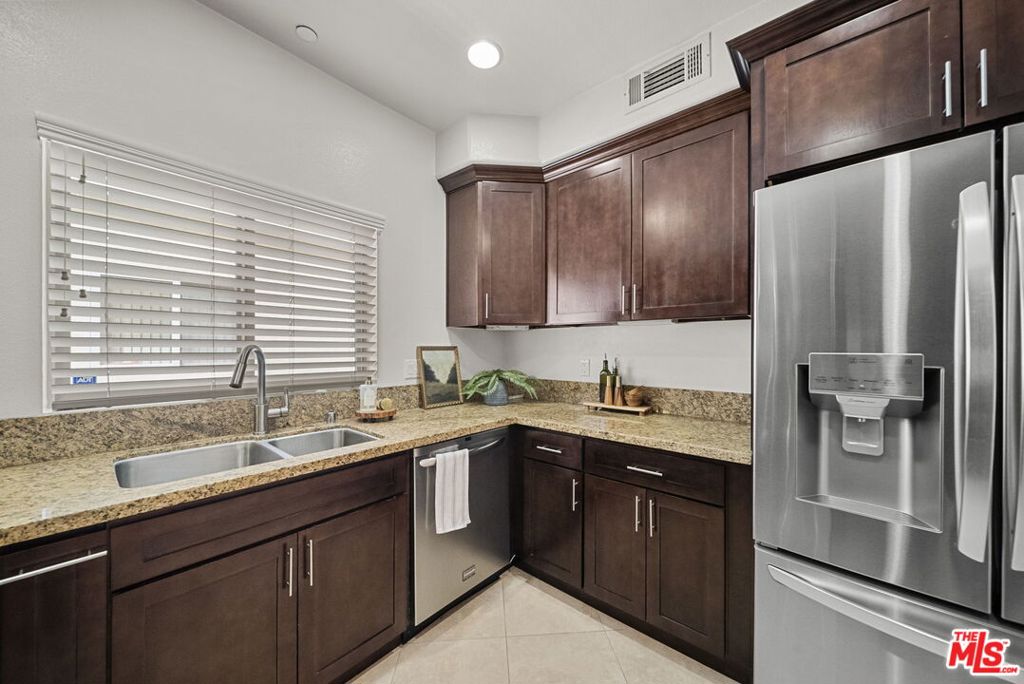 5727 Camellia Avenue 108 Property Photo 7