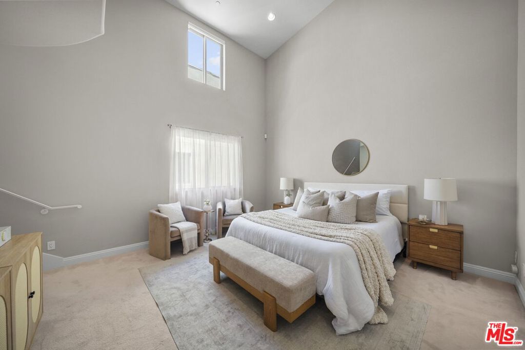 5727 Camellia Avenue 108 Property Photo 9
