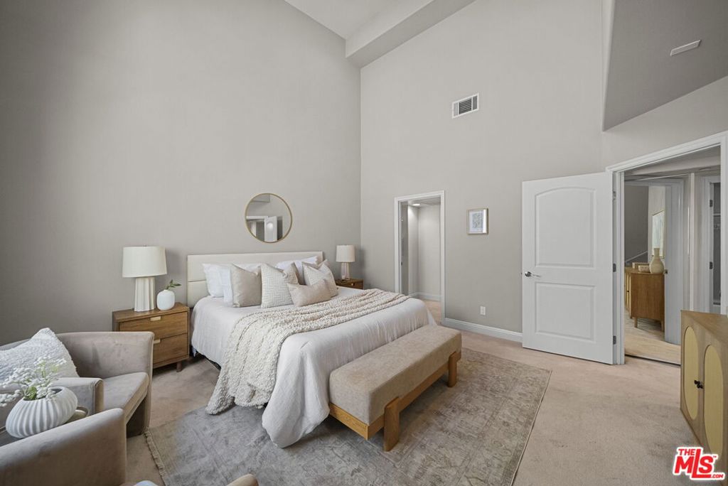 5727 Camellia Avenue 108 Property Photo 12