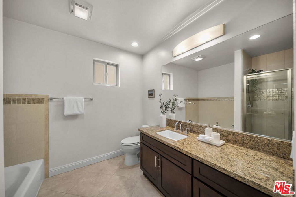5727 Camellia Avenue 108 Property Photo 14