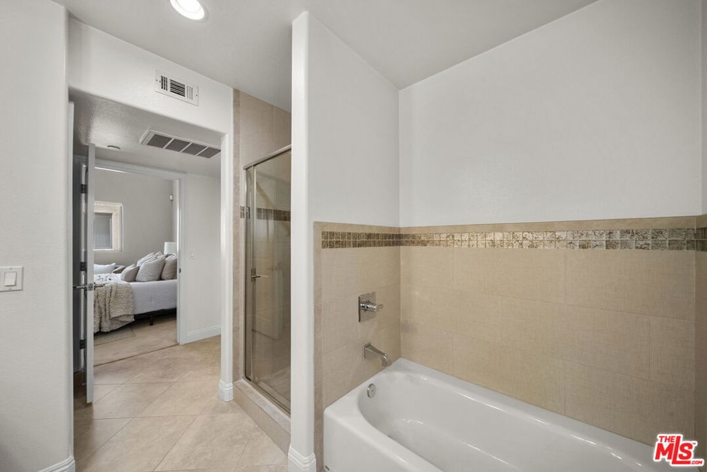 5727 Camellia Avenue 108 Property Photo 15