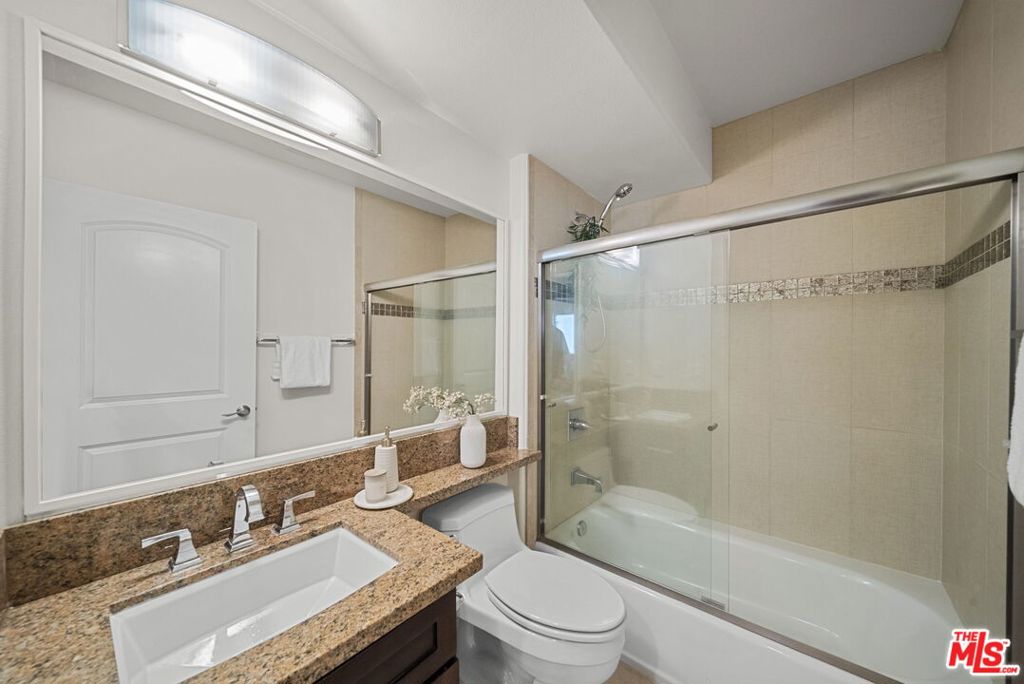 5727 Camellia Avenue 108 Property Photo 17