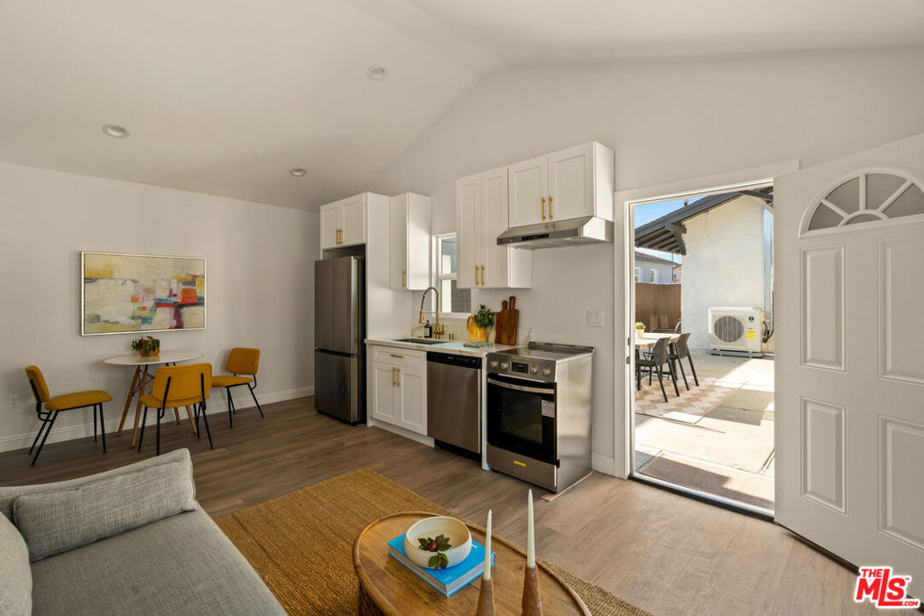 1728 52nd Street Property Photo 4