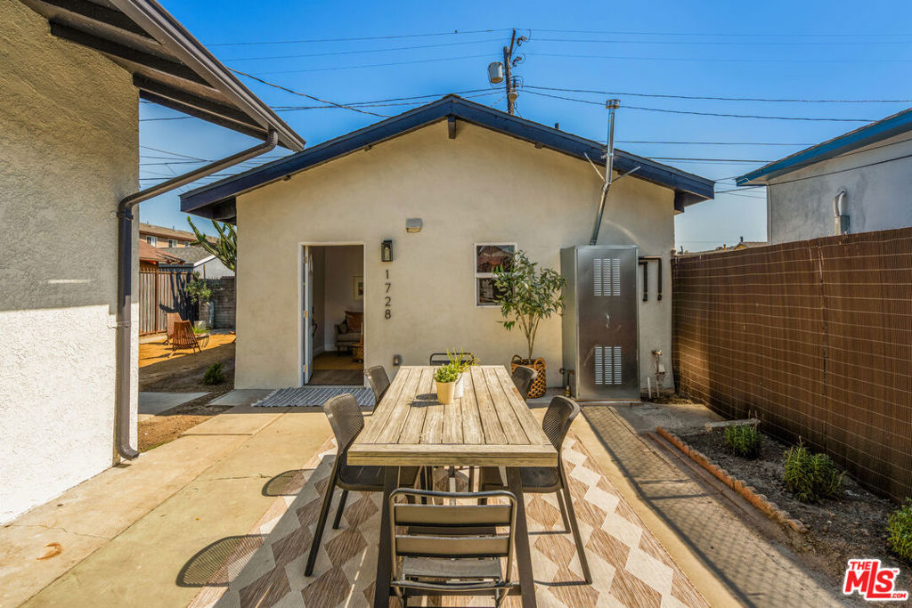 1728 52nd Street Property Photo 10