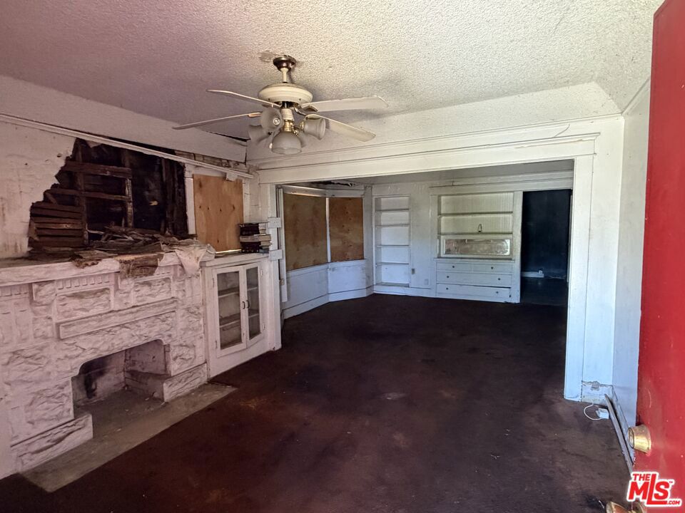 142 W 58th Street Property Photo 3