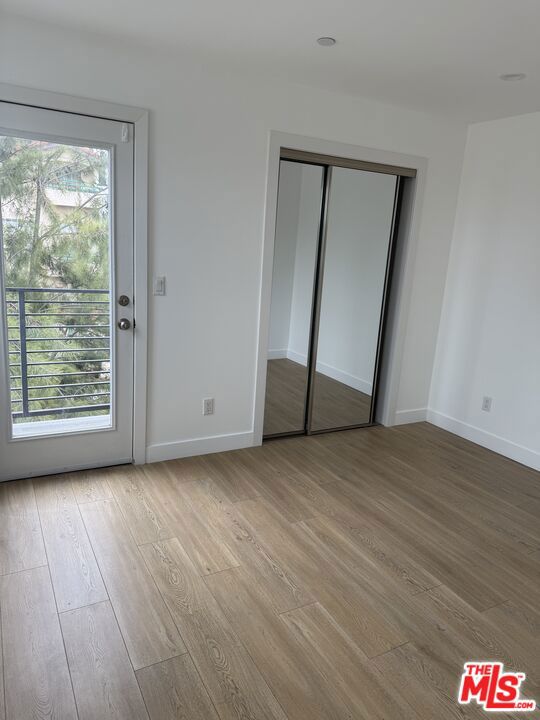 227 N Park View Street 1/2 Property Photo 6