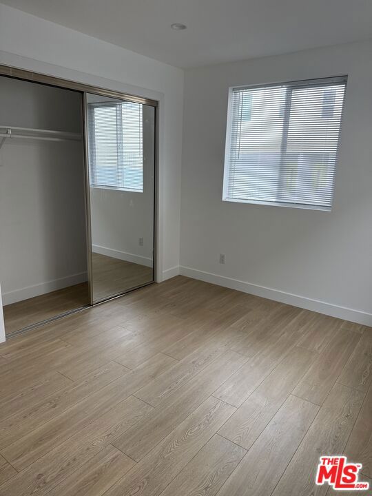 227 N Park View Street 1/2 Property Photo 8