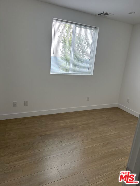 227 N Park View Street 1/2 Property Photo 10