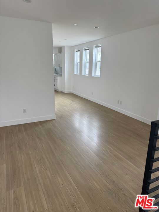 227 N Park View Street 1/2 Property Photo 12