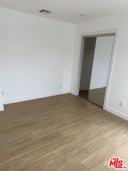 227 N Park View Street 1/2 Property Photo 20
