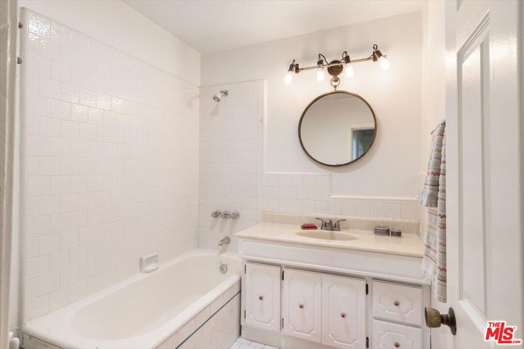 4038 W 59th Place Property Photo 15
