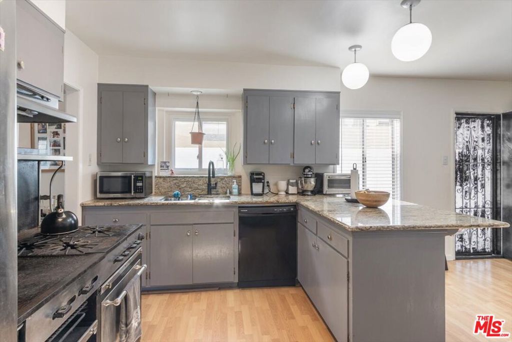 4038 W 59th Place Property Photo 19