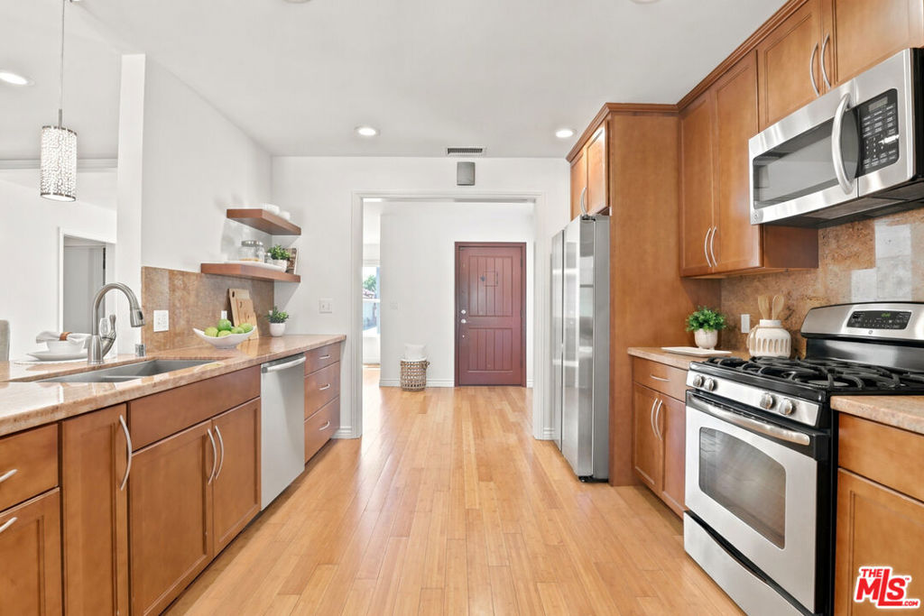11521 Patom Drive Property Photo 4