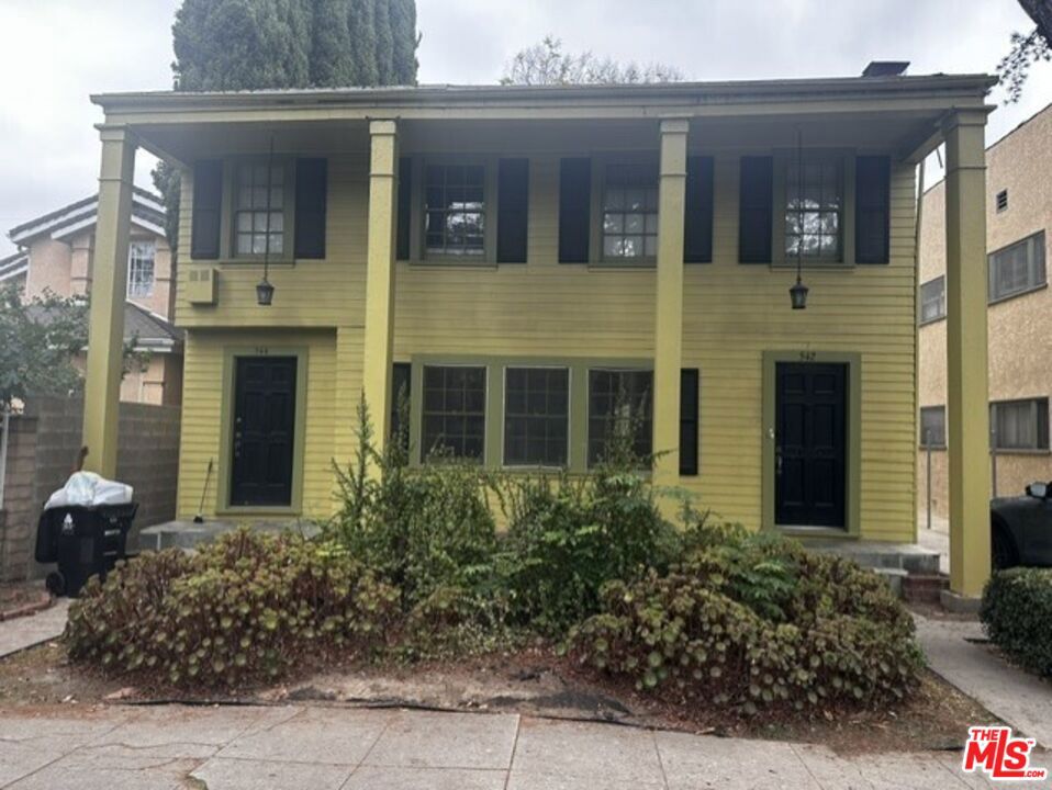 542 N Windsor Boulevard Property Photo 1