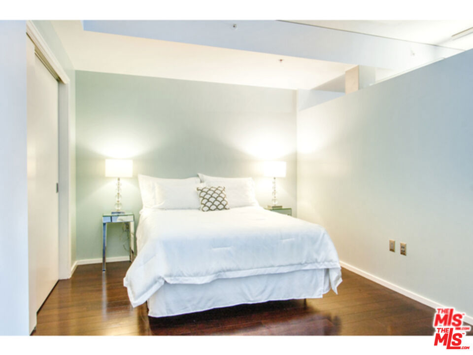 1155 S Grand Avenue 316 Property Photo 6