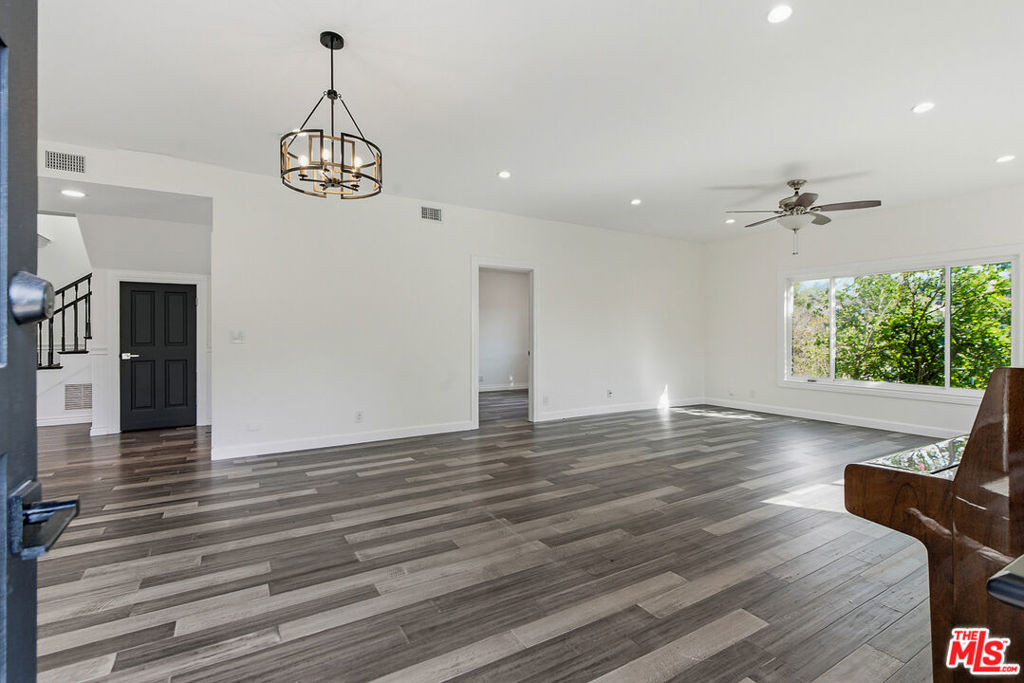 1301 Angelus Avenue Property Photo 7