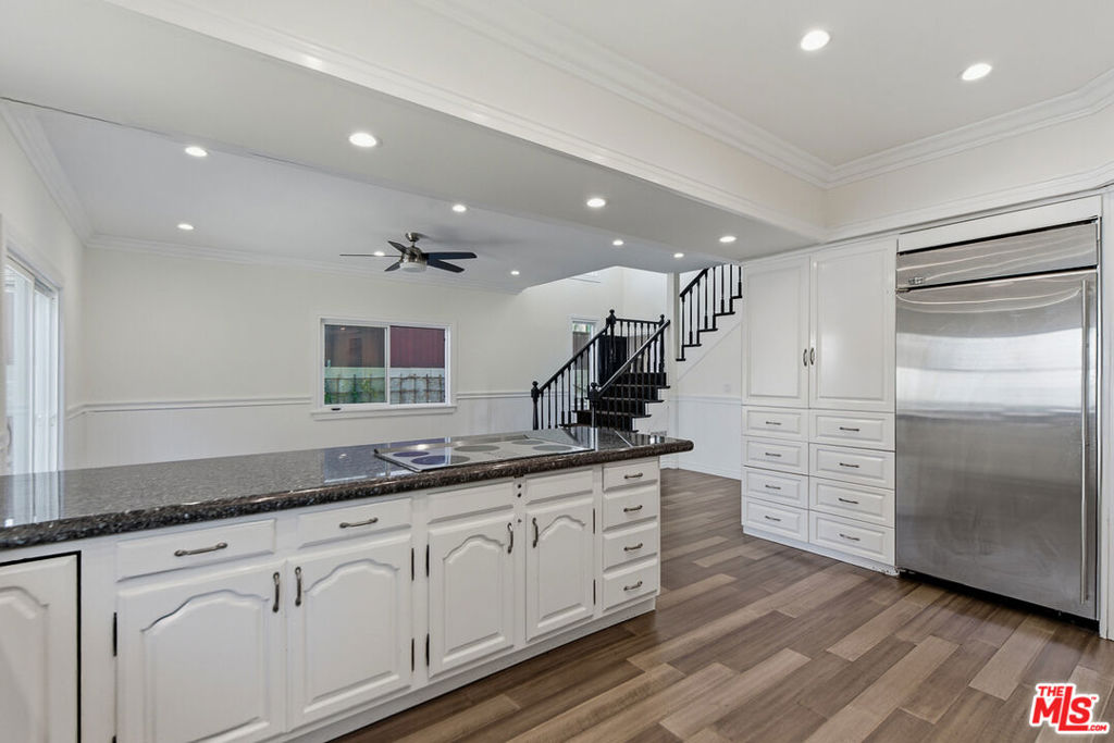 1301 Angelus Avenue Property Photo 15