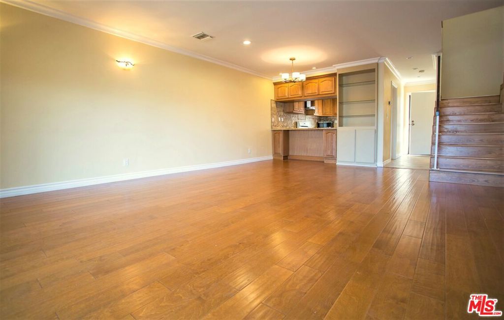 4365 Mclaughlin Avenue 14 Property Photo 5