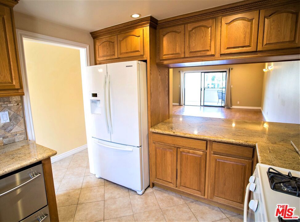 4365 Mclaughlin Avenue 14 Property Photo 7