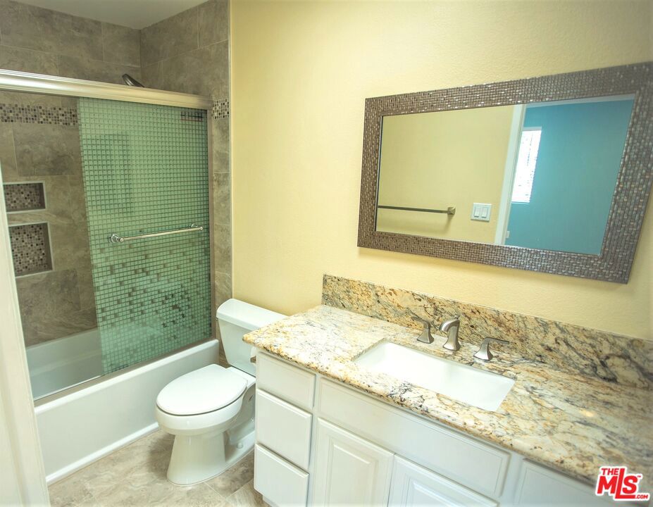 4365 Mclaughlin Avenue 14 Property Photo 18