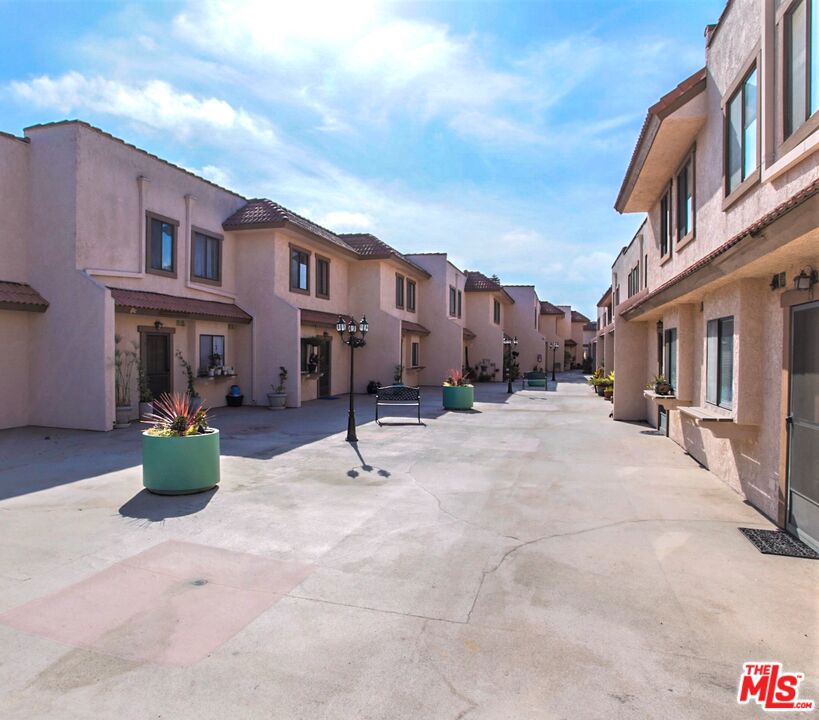 4365 Mclaughlin Avenue 14 Property Photo 25