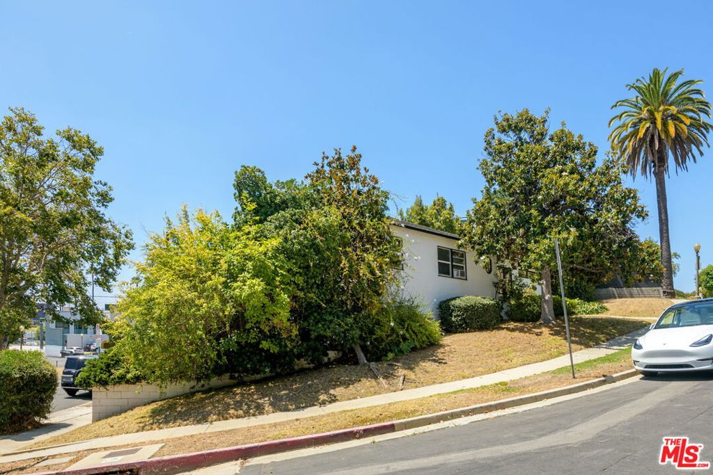 10328 Louisiana Avenue Property Photo 6