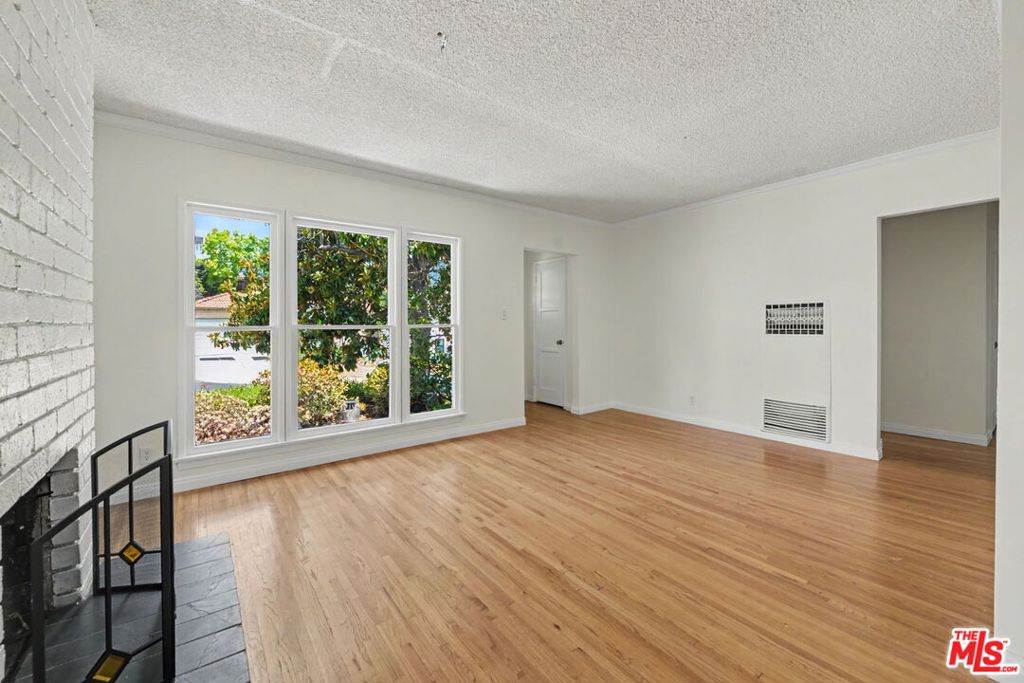 10328 Louisiana Avenue Property Photo 9
