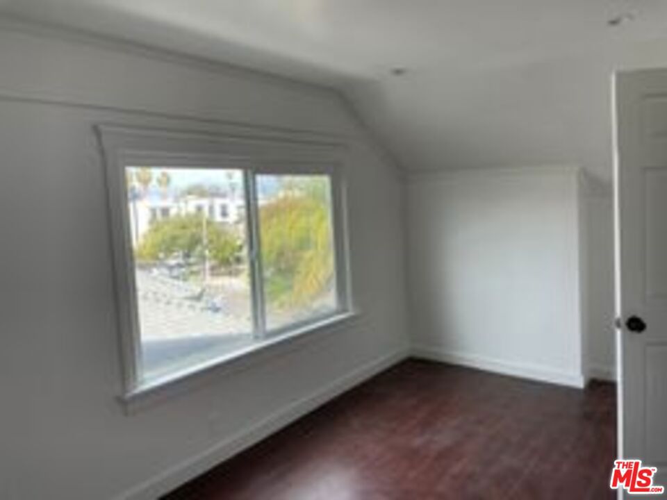 817 N Harvard Boulevard Property Photo 7