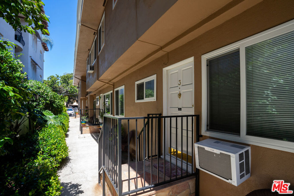 200 S Madison Avenue Property Photo 9