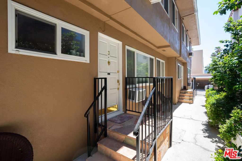 200 S Madison Avenue Property Photo 10