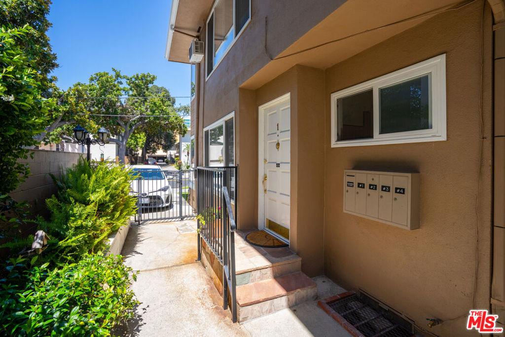 200 S Madison Avenue Property Photo 11