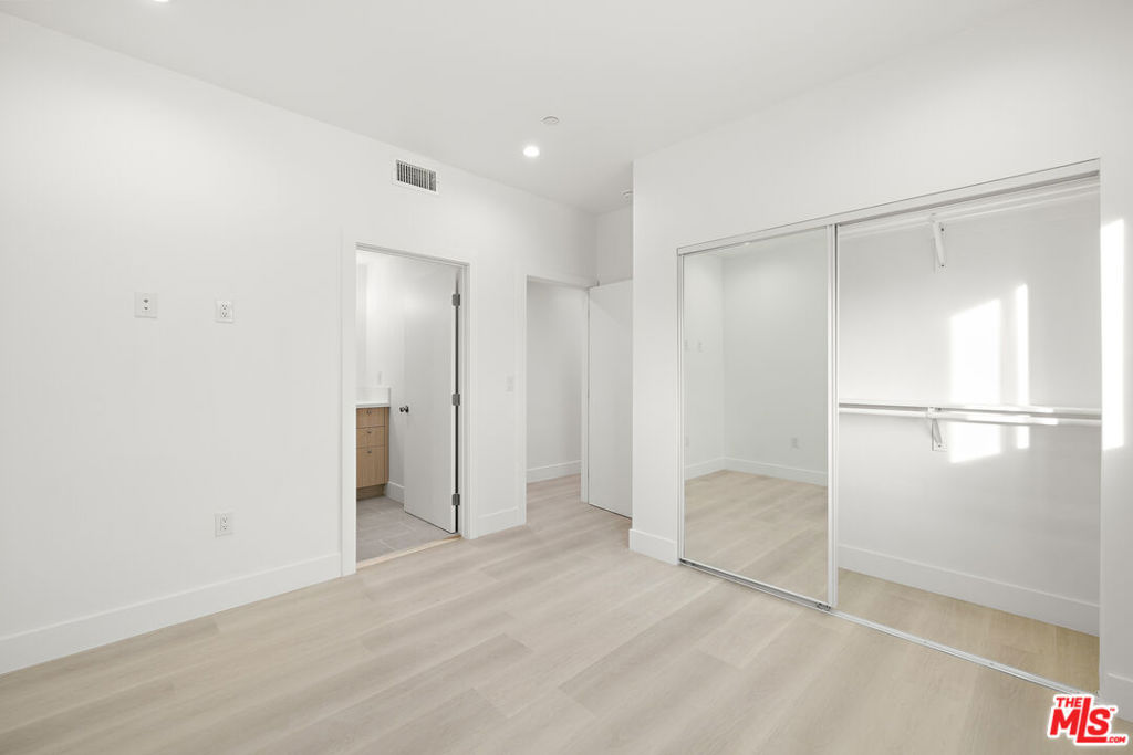 5651 Case Avenue Property Photo 7