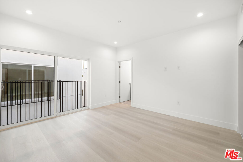 5651 Case Avenue Property Photo 13