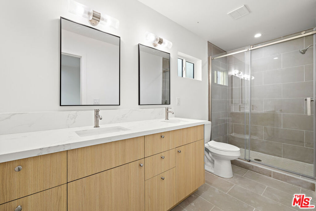 5651 Case Avenue Property Photo 14