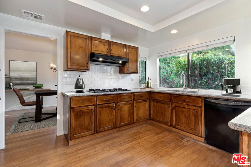 12106 Wagner Street Property Photo 5