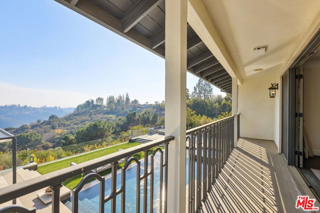 2676 Casiano Road Property Photo 27