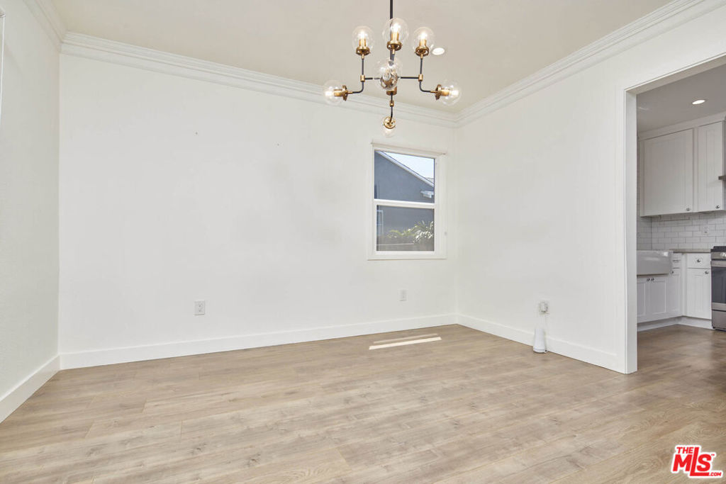 2904 W 81st Street Property Photo 10