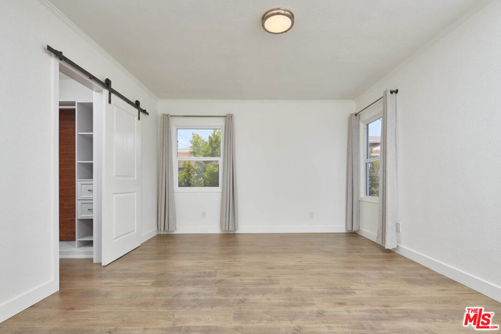 2904 W 81st Street Property Photo 16