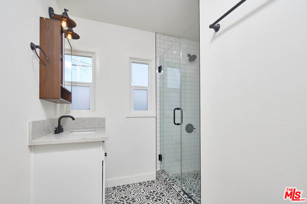 2904 W 81st Street Property Photo 21